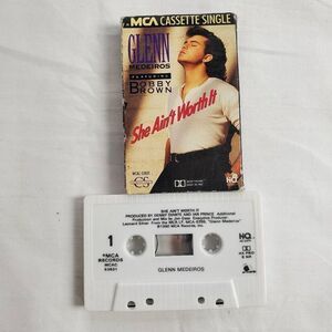 Glenn Medeiros feat. Bobby Brown – She Ain’t Worth It Cassette Single (1990)